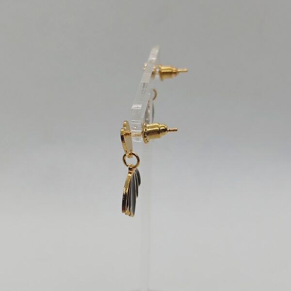 Pendientes de Acero Dorado con Cierre de Tornillo – Elegancia Minimalista de 2 cm - Imagen 3