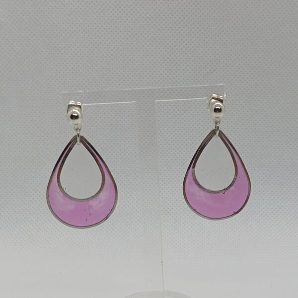 Pendientes Gota Lila – Ligereza con estilo moderno - Imagen 2