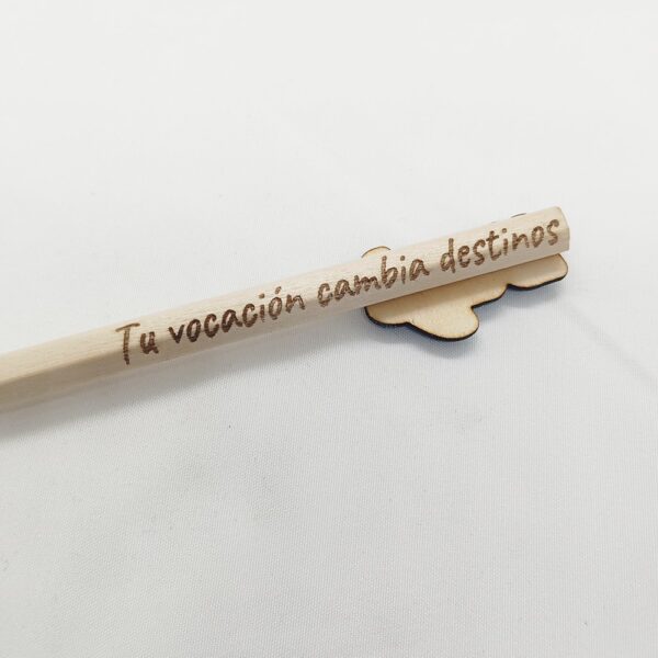 Lápiz de Madera Personalizado con Nombre y Frase Grabada - Imagen 2