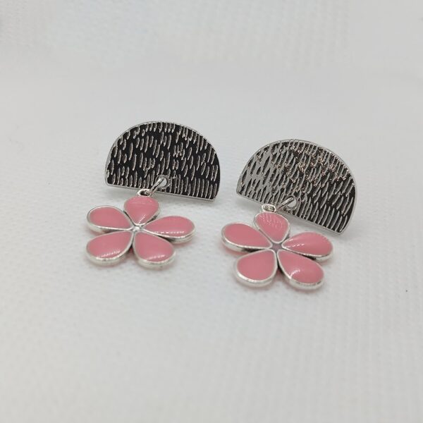Pendientes flor de aleación de zinc y resina - Imagen 2
