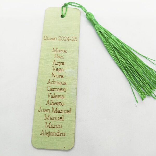 Marcapáginas de Madera Personalizado con Nombres y Curso